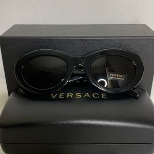 Versace pop chic 52mm oval sunglasses